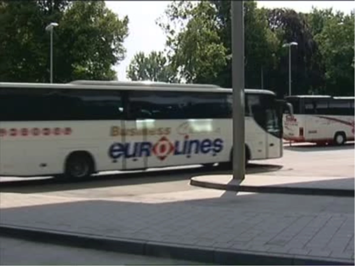 Almanya\'da Türk Şirketlerinden 400 Otobüslük Filo Almanya\'da 82 Yıl Sonra Şehirler Arası Otobüs...