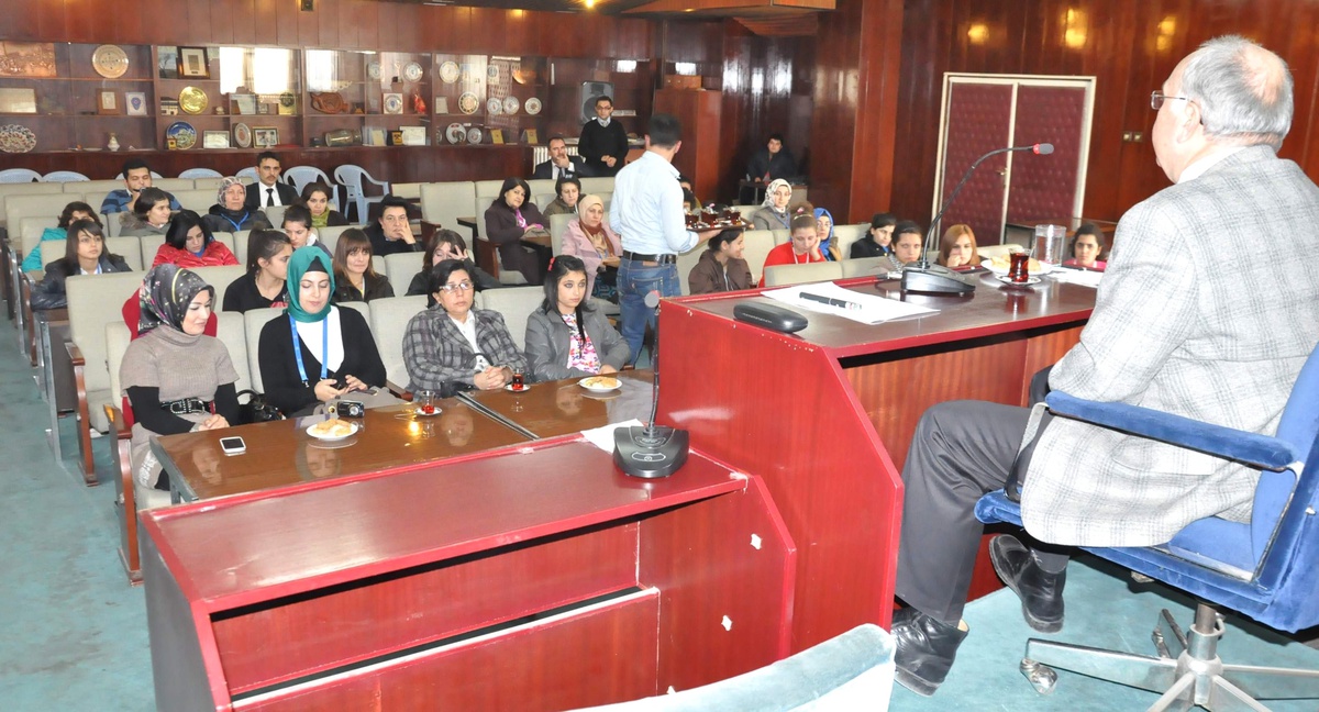 Başkan İça, Gençlik Merkezi Üyelerine Kütahya\'yı Tanıttı