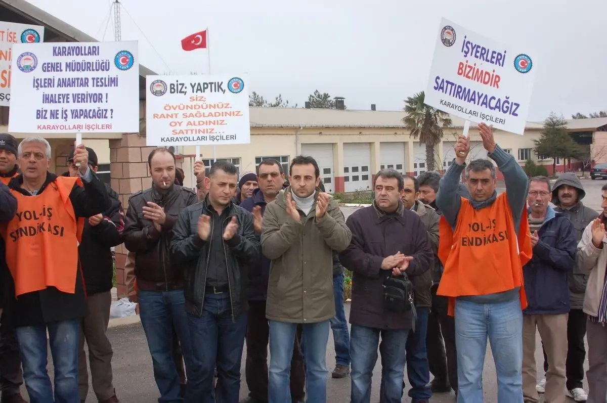 Karayolları Çalışanları Özelleştirmeyi Protesto Etti