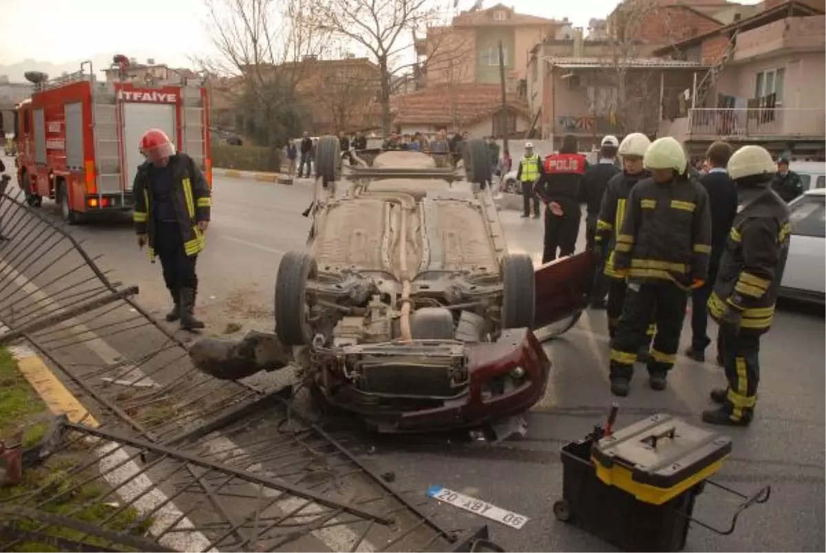 Otomobil Takla Attı, Emniyet Kemeri Takılı İki Genç Yaralı Kurtuldu