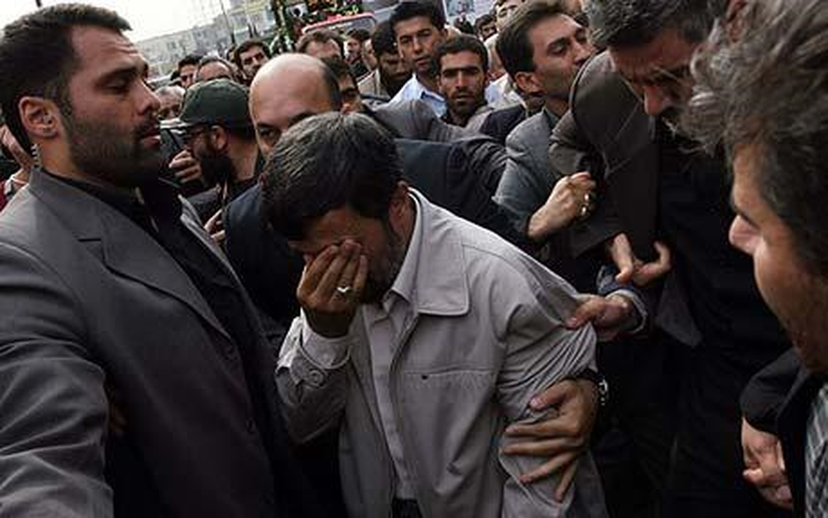 Suriyeli Genç, Ahmedinejad\'a Ayakkabı Fırlattı