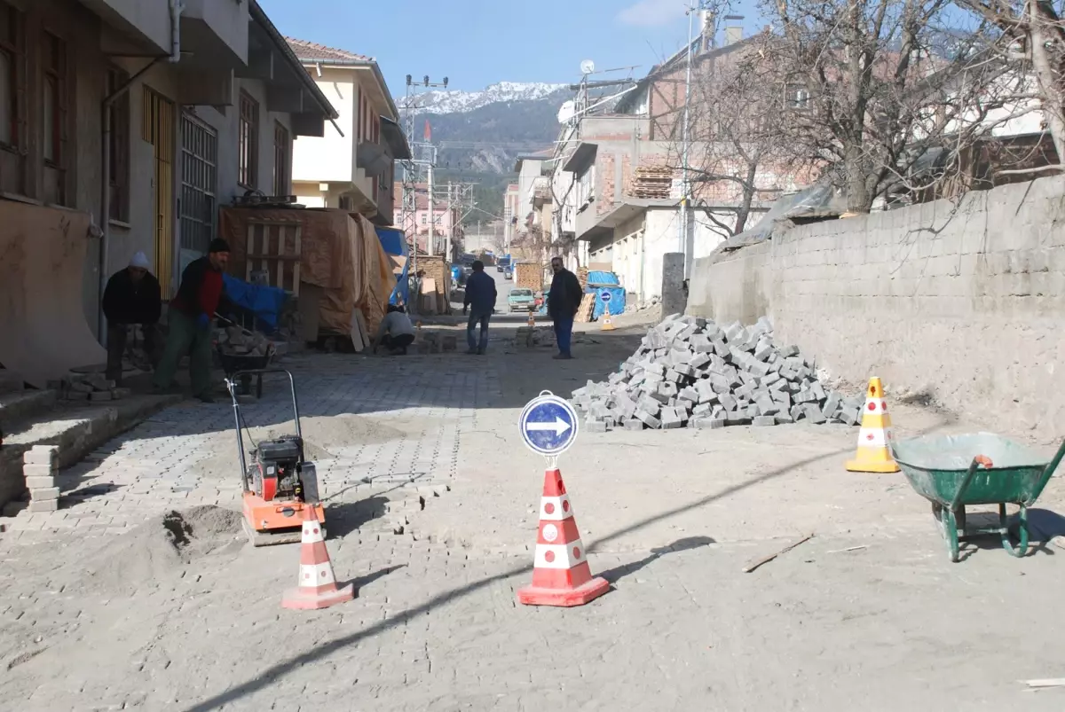 Tosya Belediyesi, Parke Çalışmalarını Sürdürüyor