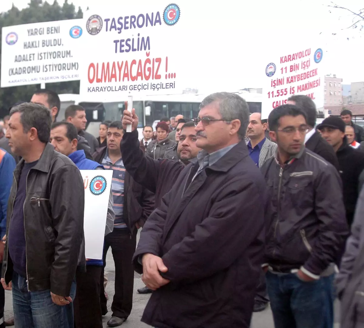 Yol-İş Sendikası Karayollarındaki Taşeronlaşmayı Protesto Etti