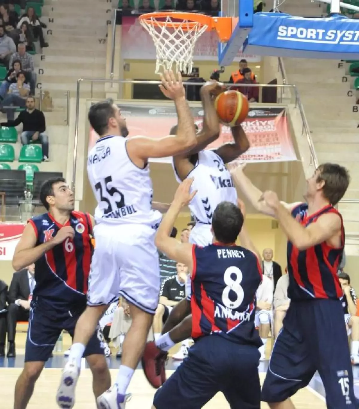 Beşiktaş - Ted Ankara Kolejliler: 86-77