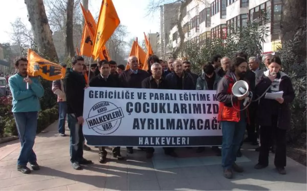 Halkevleri Yaz Okullarına Yönelik Polis Baskısını Protesto Etti