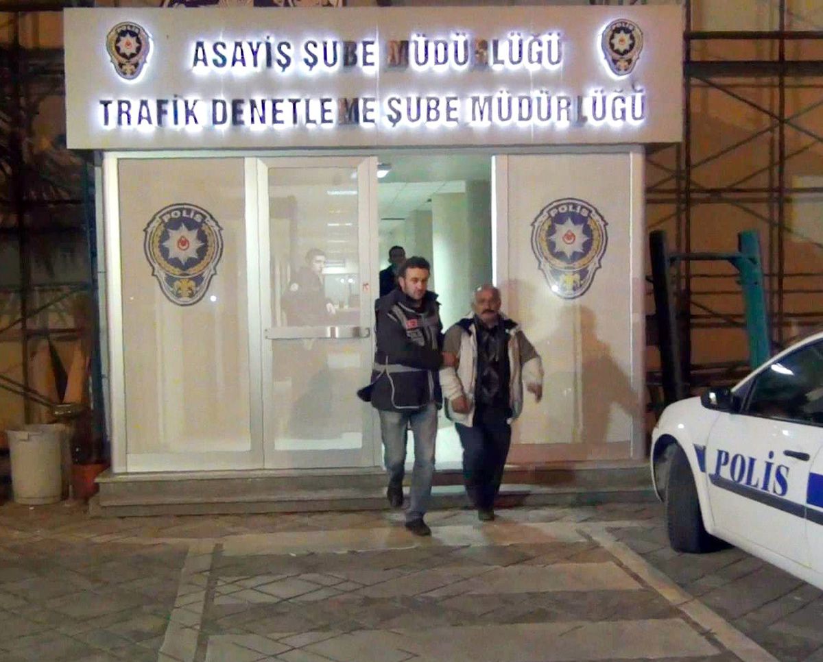 İzmit\'te Fuhuş Operasyonu