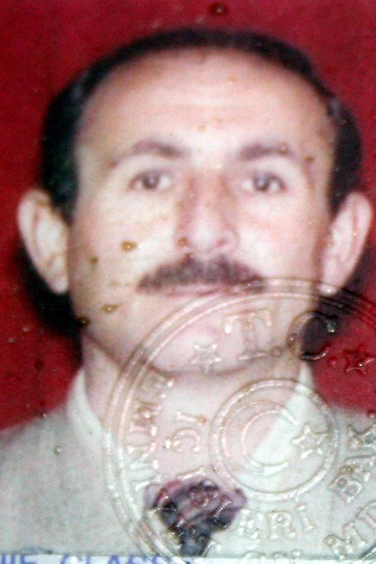 Otomobiliyle Irmağa Uçan Alkollü Sürücüyü Vatandaşlar Kurtardı