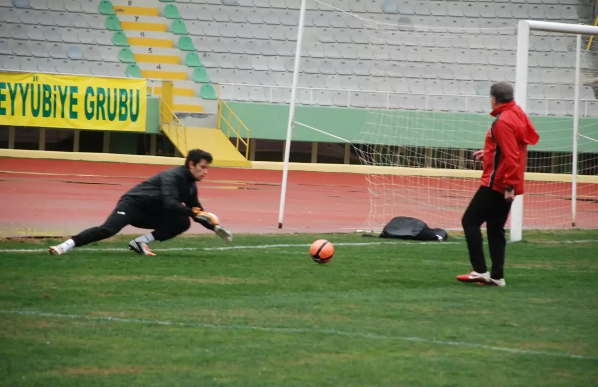 Şanlıurfaspor\'da Kartalspor Maçı Hazırlıkları Sürüyor