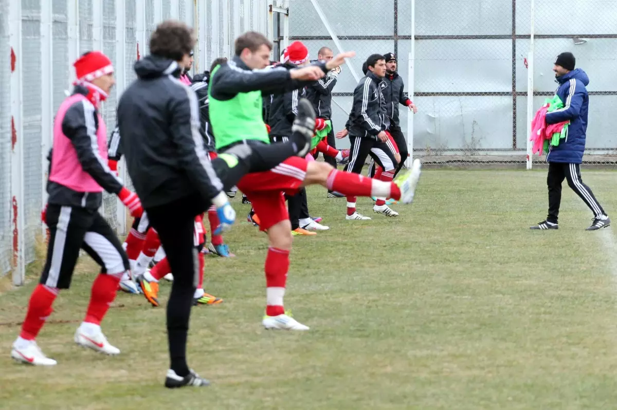 Sivasspor\'da Trabzonspor Maçı Hazırlıkları Sürüyor