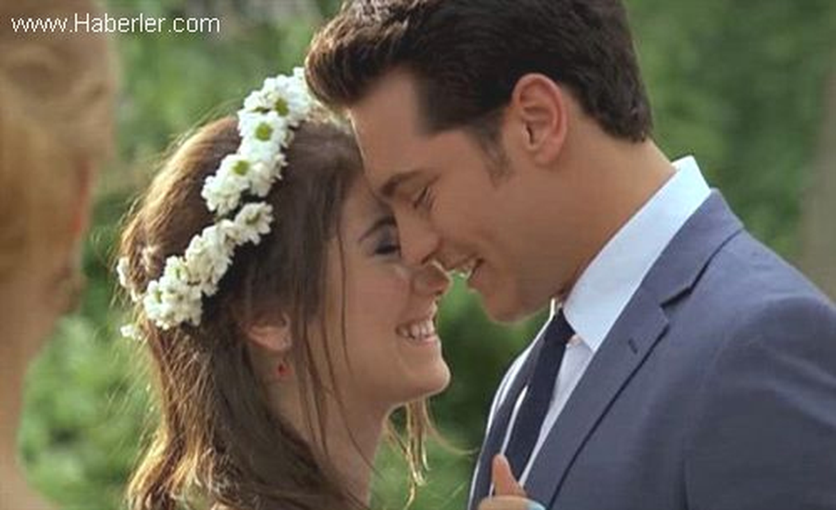 Çağatay ve Hazal Aynı Dizide mi?