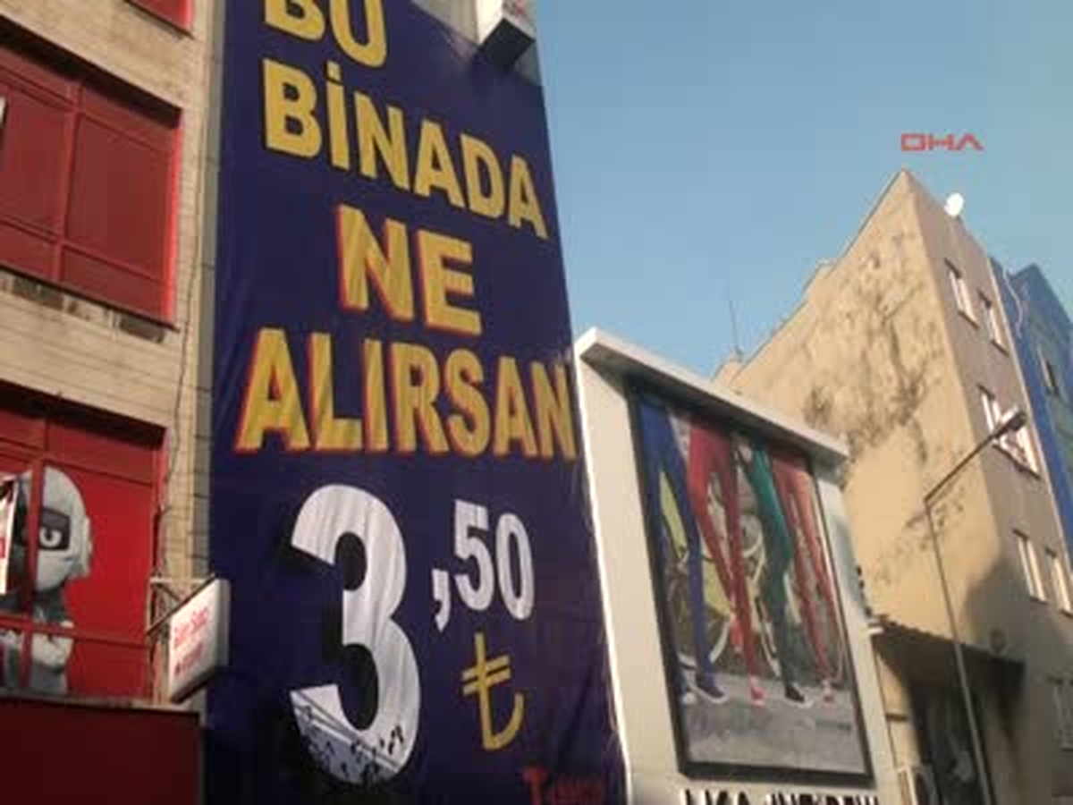 Edirne Mağaza Açılışında İzdiham Çıktı