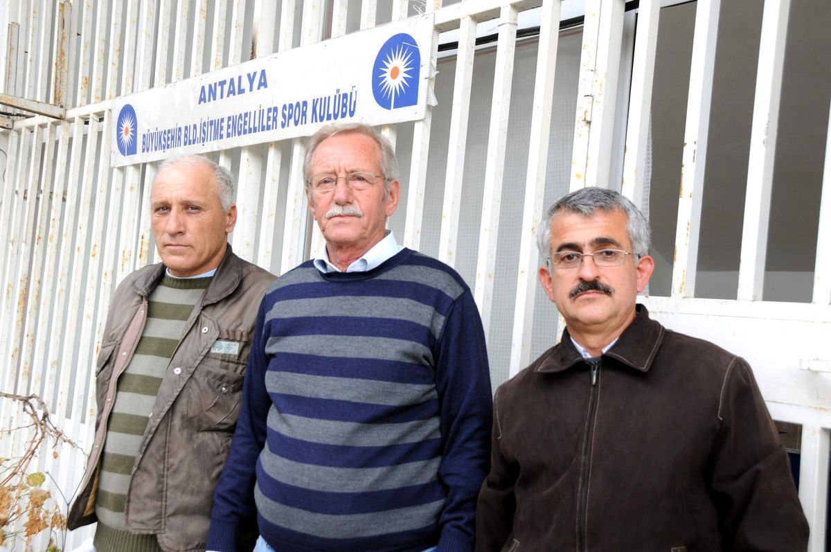 İşitme Engelli Sporculara Büyükşehir Belediyesi Sahip Çıktı