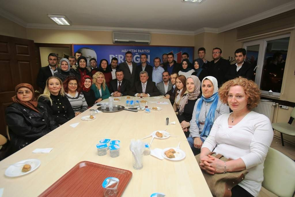 Karaosmanoğlu AK Parti İzmit Kadın Kollarını Ağırladı