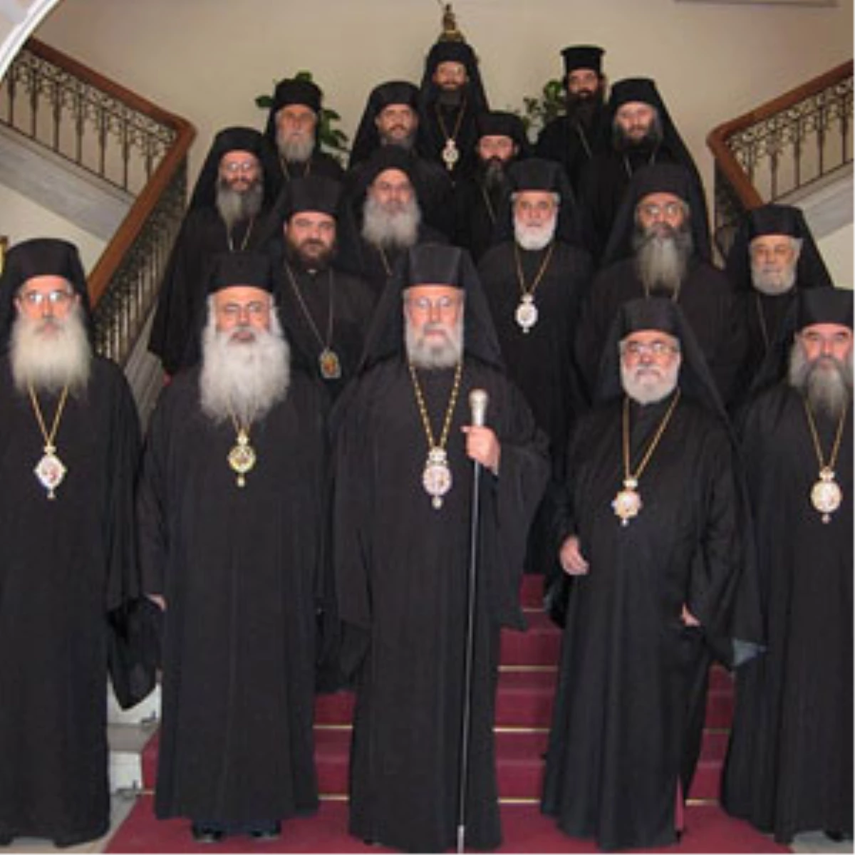 Kıbrıs Rum Kilisesi: "Kktc\'deki Eski Malların Satışı Vatan Hainliğidir"