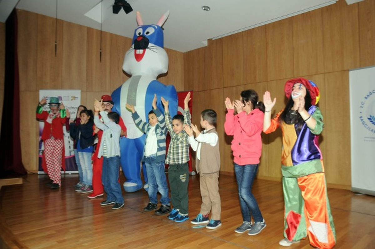 Kimsesiz Çocukların "Tatlı" Günü
