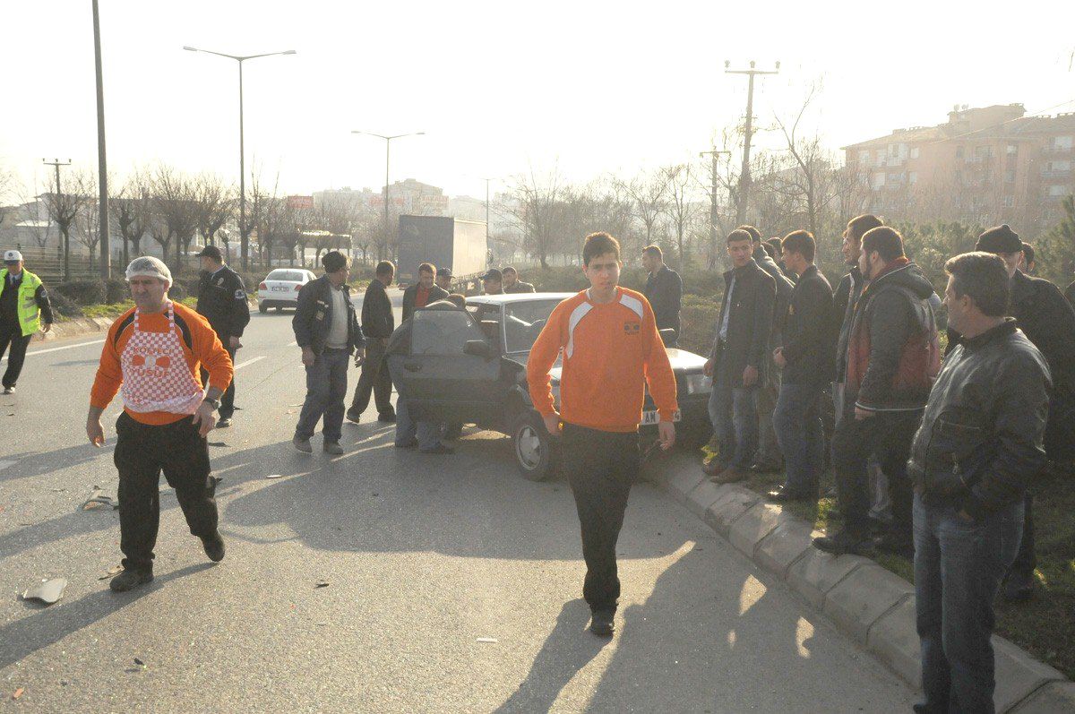 Kırmızı Işıkta Duramayan Bulgar Tır Şoförü Dehşet Saçtı: 3 Yaralı