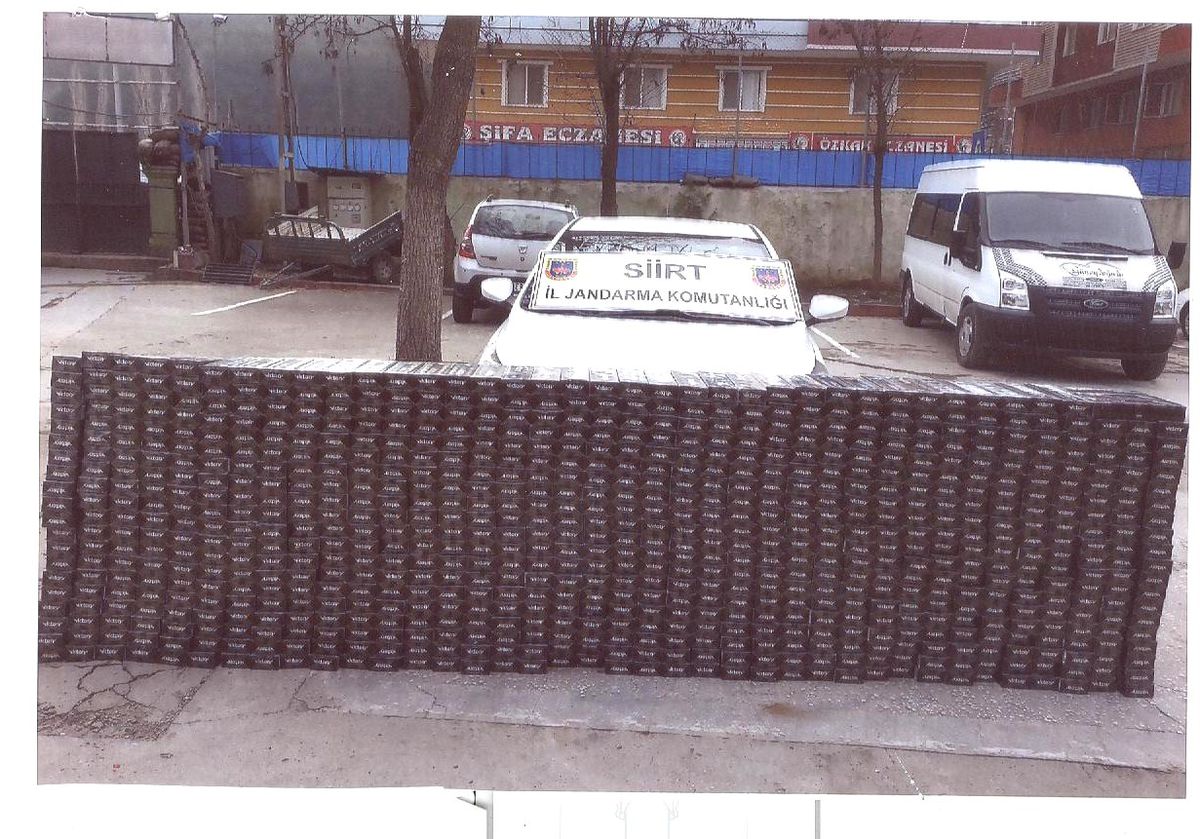 Siirt\'te 8 Bin 600 Paket Kaçak Sigara Ele Geçirildi