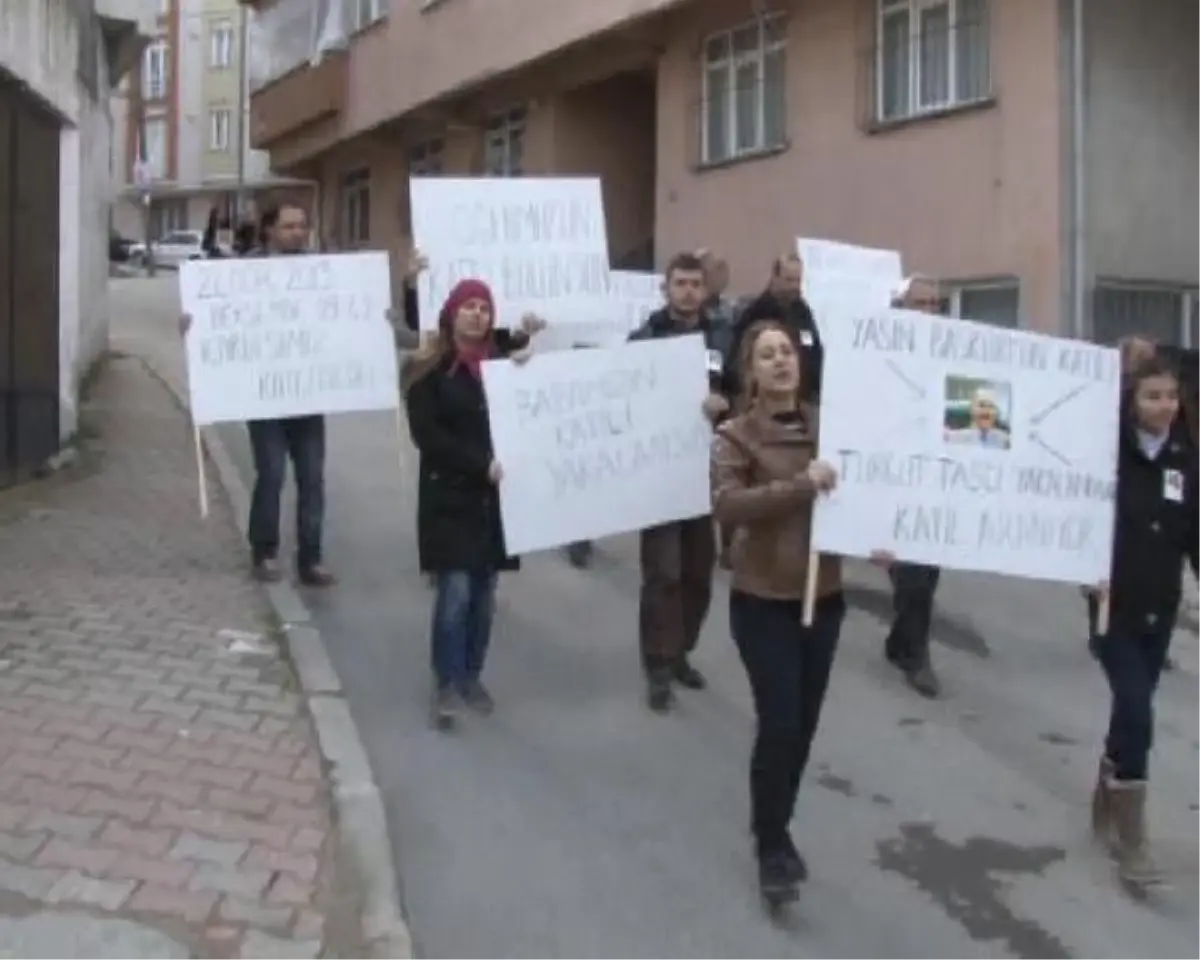 "Yol Teröristi"Nin Bulunamamasına Protesto