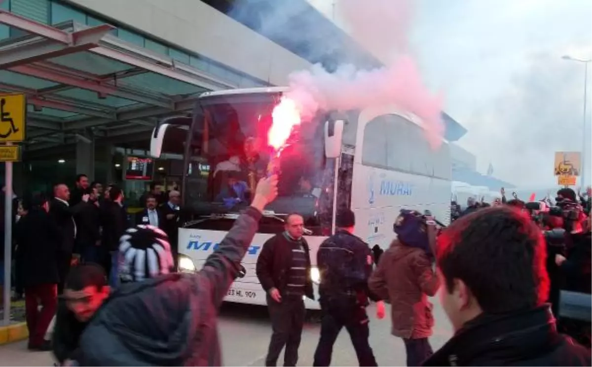 Beşiktaş\'a Elazığ\'da Coşkulu Karşılama