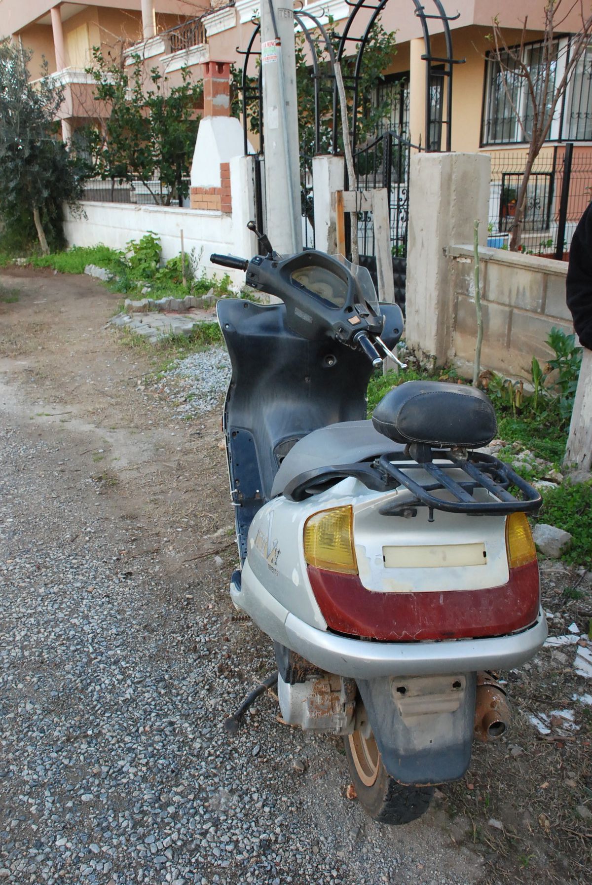 Çaldıkları Motosikleti Kaçıramadılar