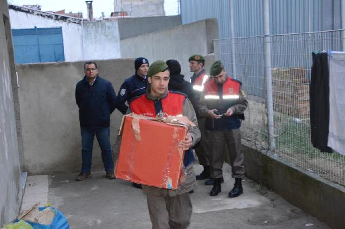 Çorlu\'da Kaçak Sigara Operasyonu
