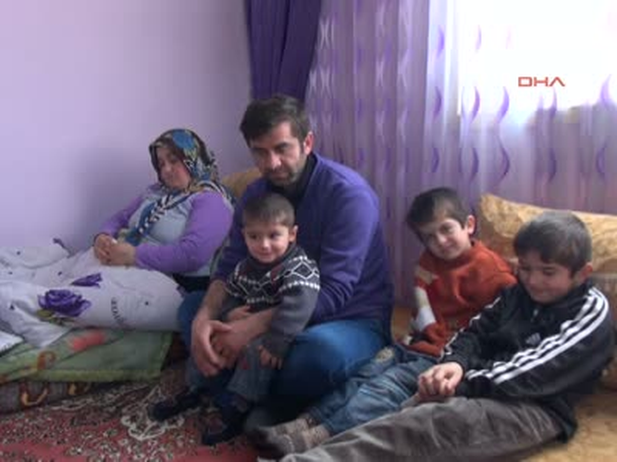 Hakkari Doğum Esnasında Ölen Bebeğin Annesi Taburcu Edildi Doğum Esnasında Ölen Bebeğin Annesi...