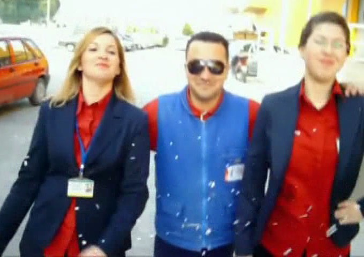 Süpermarkette Gangnam Dansı
