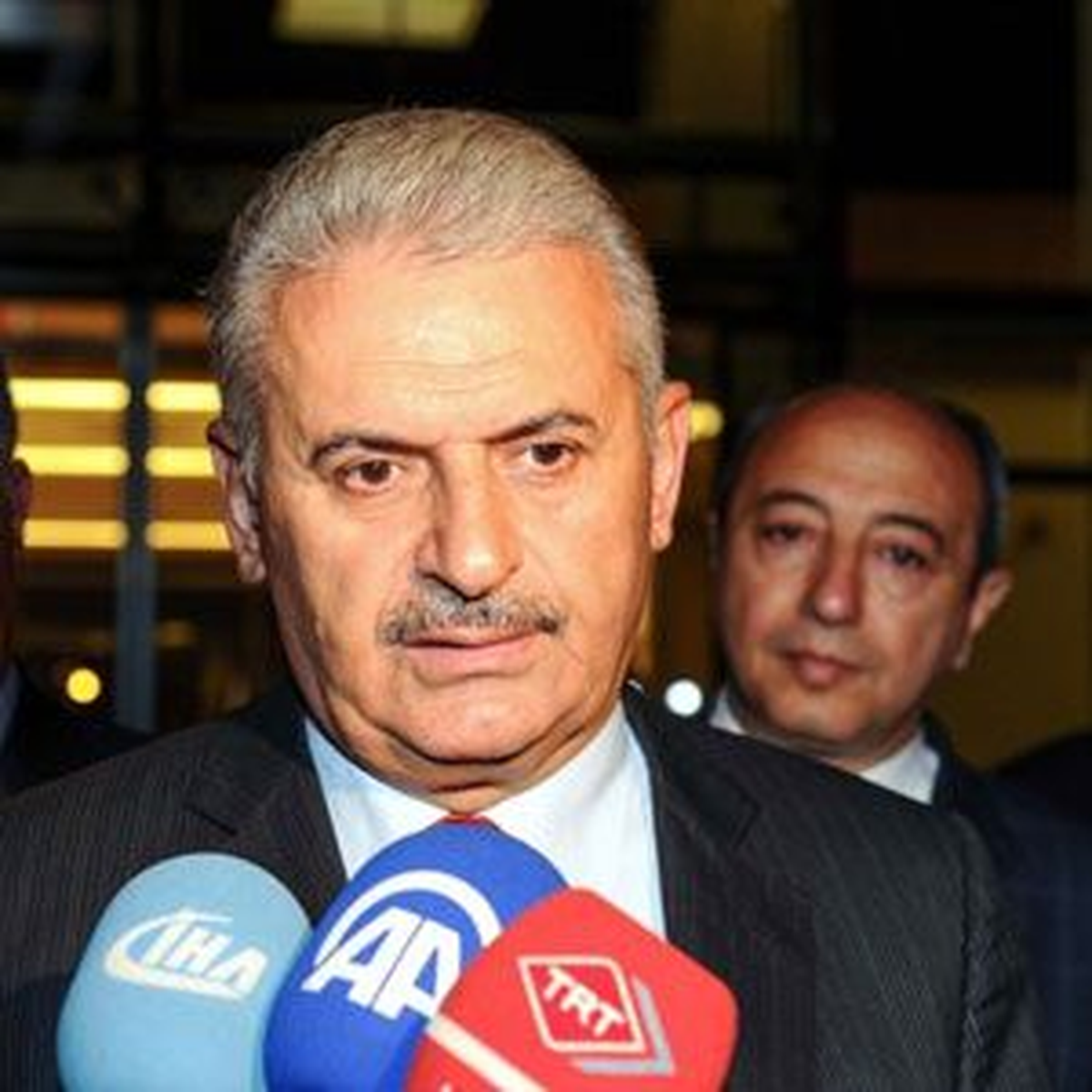 Yılıdırım: Sağır Dilsizleri Oynuyorlar