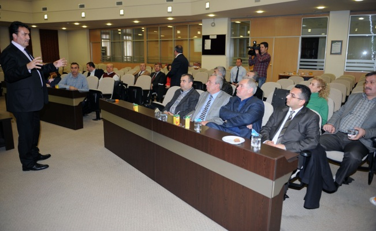 Başkan Dündar\'dan Meclis Üyelerine Özel Sunum