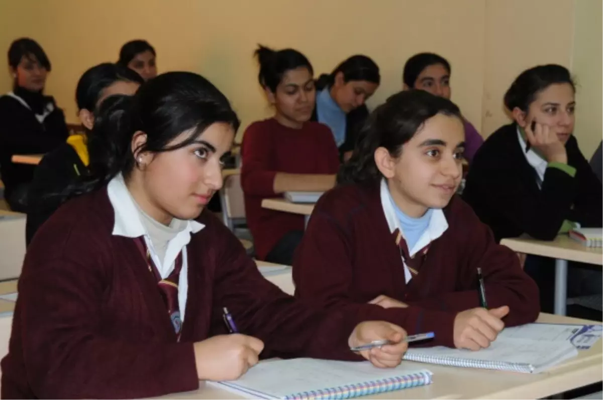 Büyükşehir Öğrencileri Tatilde De Ders Başındaydı