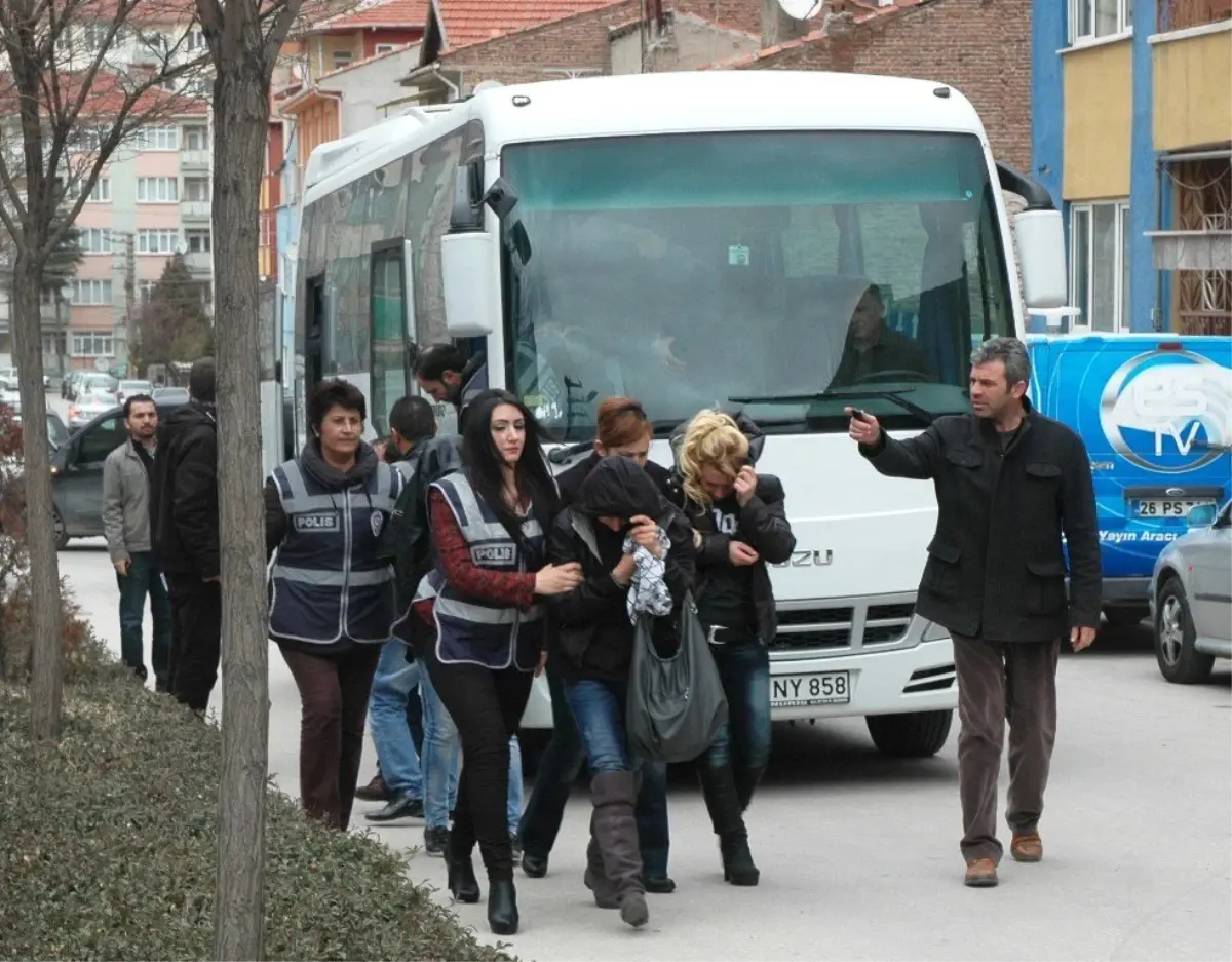 Fuhuş Operasayonunda 9 Kişi Tutuklandı