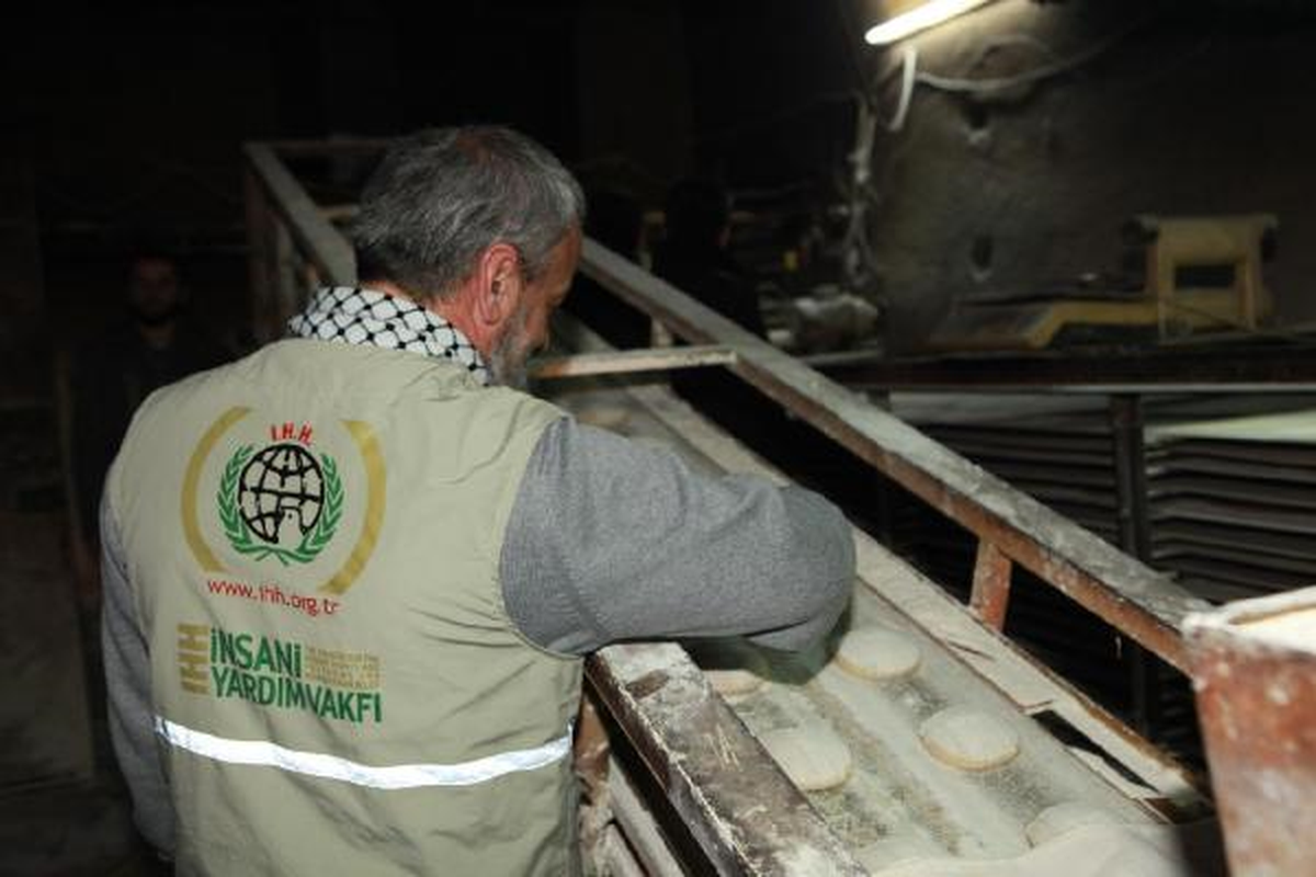 İhh: Halep\'e 100 Ton Un ve Gıda Yardımı Yapıldı
