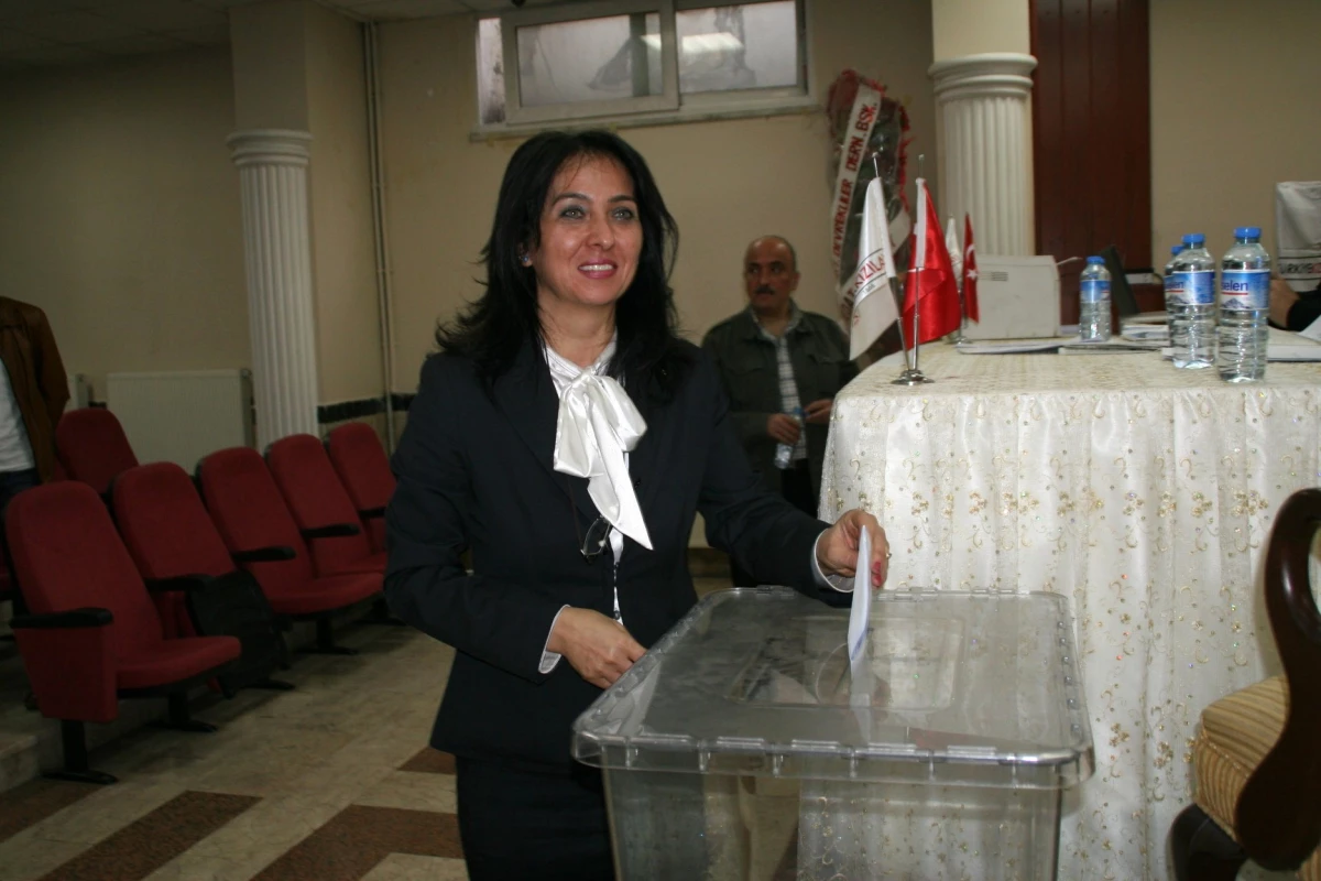 Kongre Sonunda Yapılan Seçimde Zehra Ocakçıoğlu Yeniden Güven Tazeledi