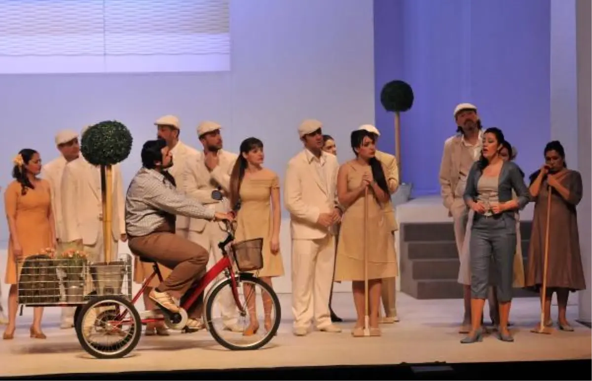 \'Satılmış Nişanlı\' Operası Son Kez Seyirciyle Buluştu