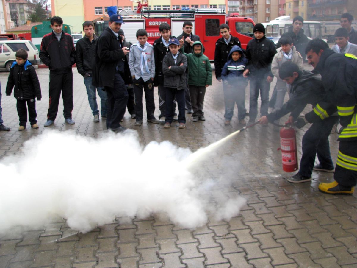 Sorgun Belediye İtfaiyesi\'nden İzcilere Özel Tatbikat