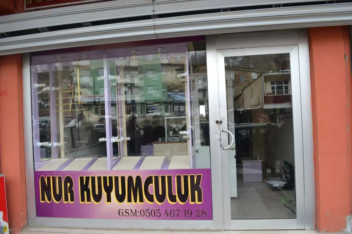 Hizan\'da Kuyumcu Soygunu