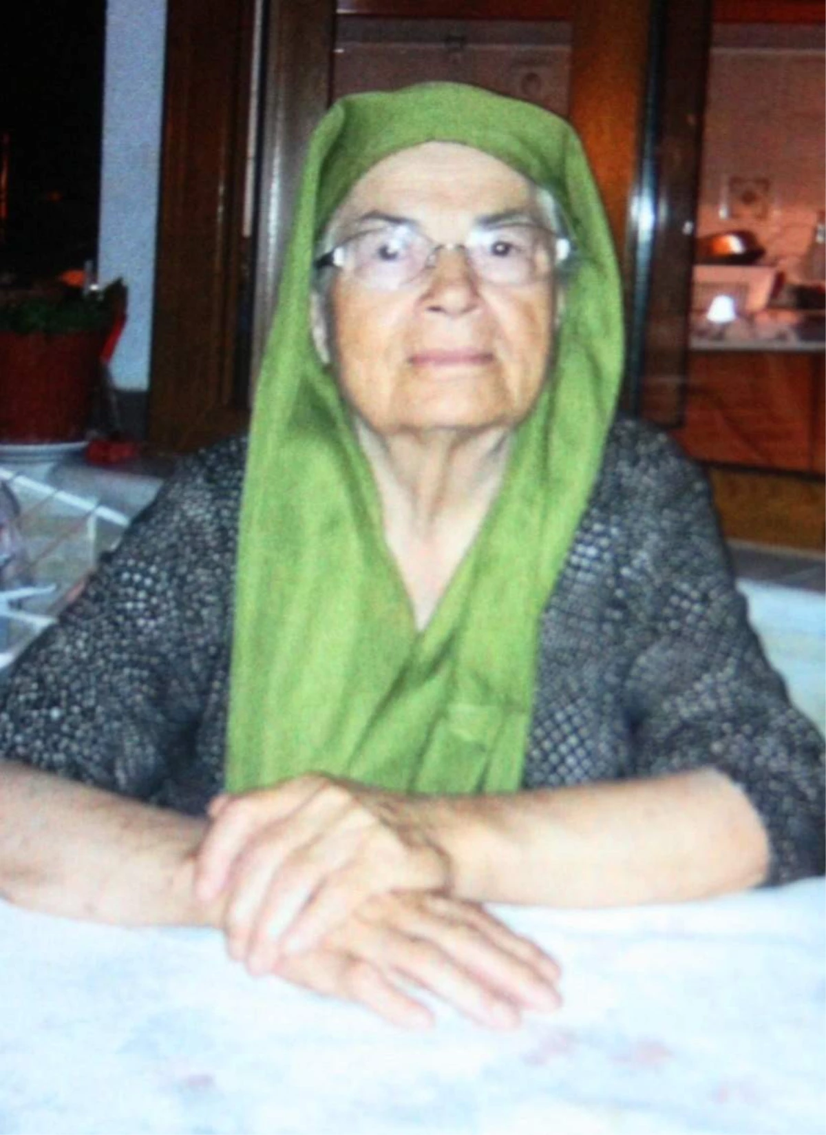 Karşıdan Karşıya Geçerken Otomobil Çarpan 84 Yaşındaki Kadın Hayatını Kaybetti