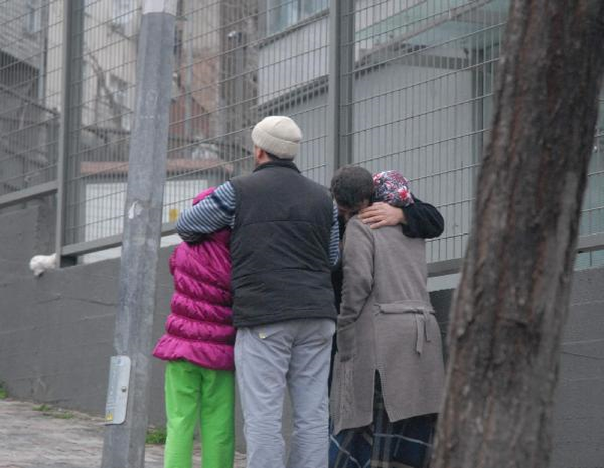 Korsan Gösteri Yapan Grup Park Halindeki Otomobili Yaktı