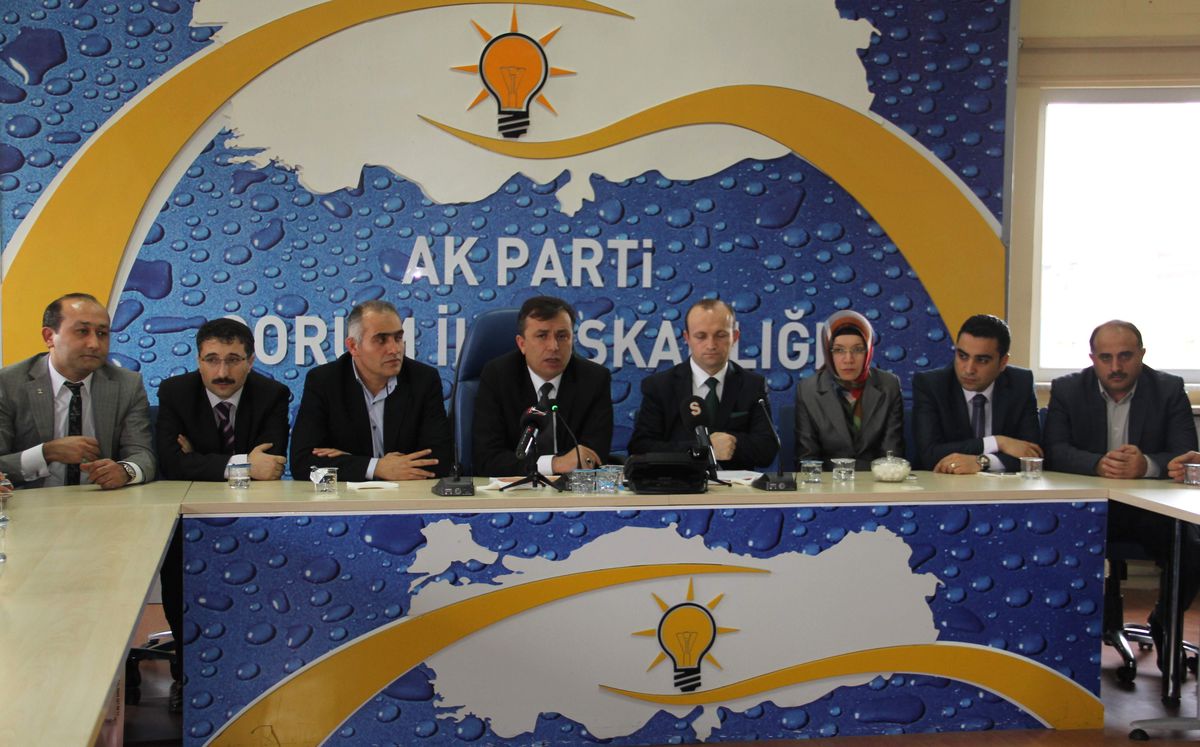 AK Parti\'den Siyaset Akademisi