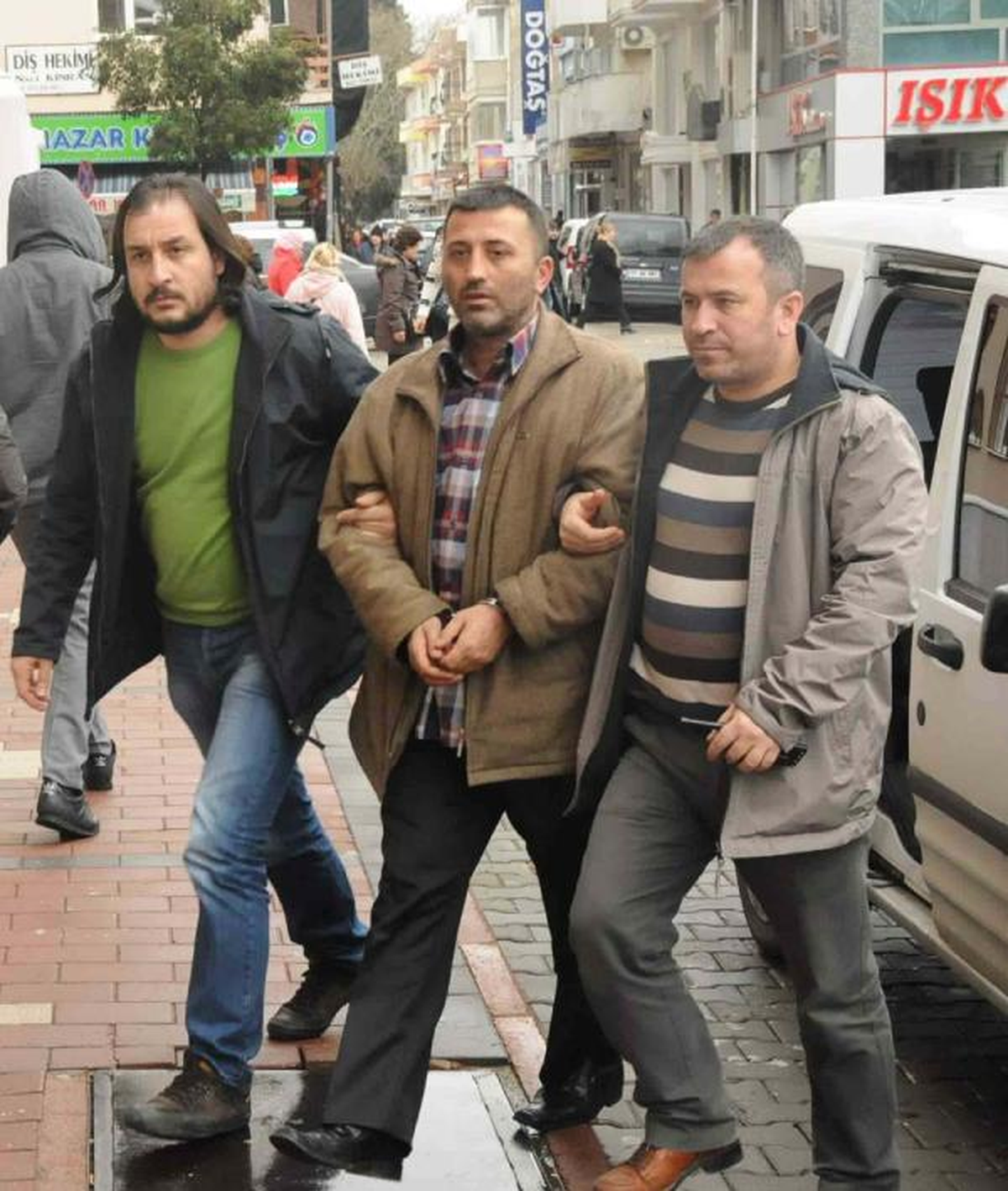 Cezaevi Firarileri, Alışveriş Yaparken Yakalandı