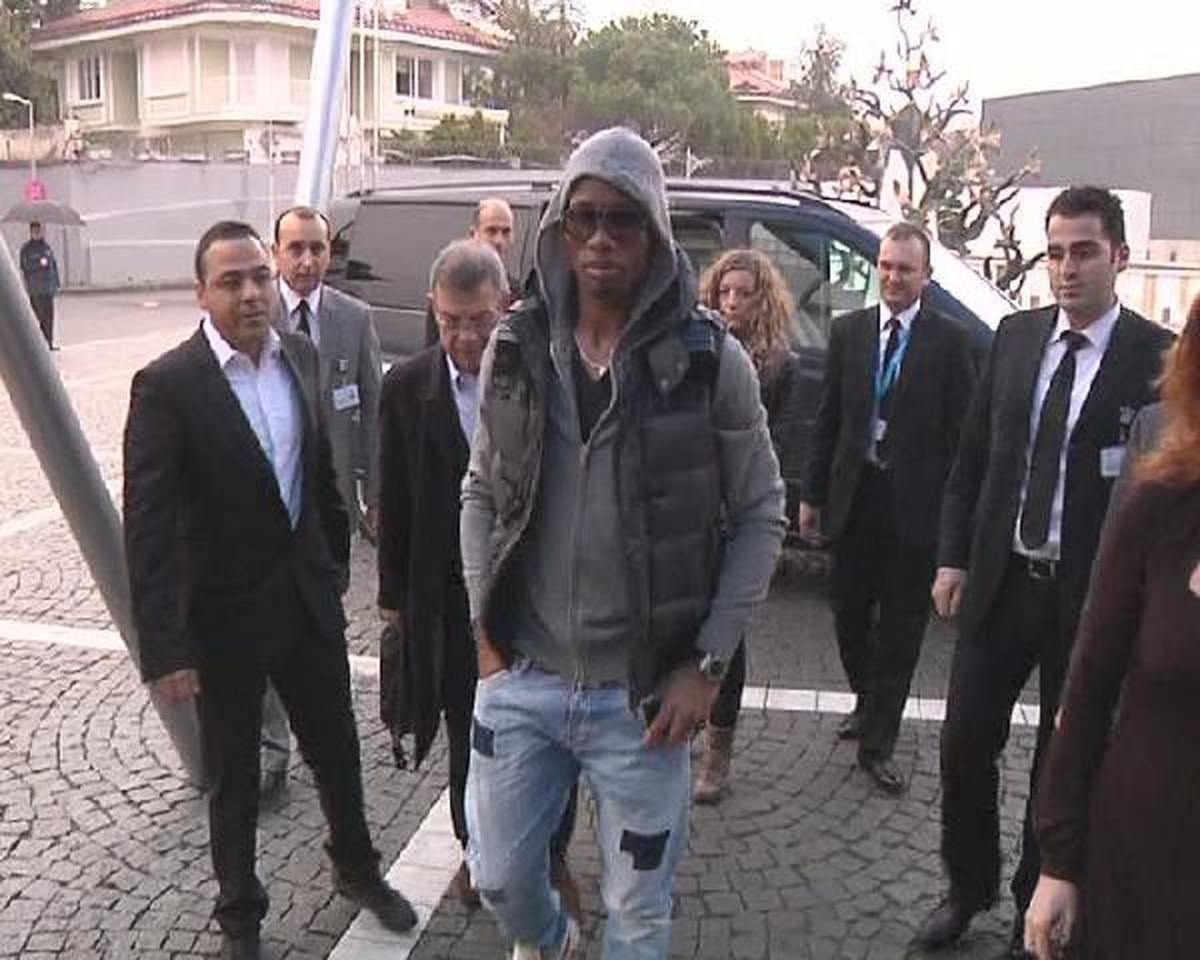 Drogba Sağlık Kontrolü İçin Hastaneye Geldi