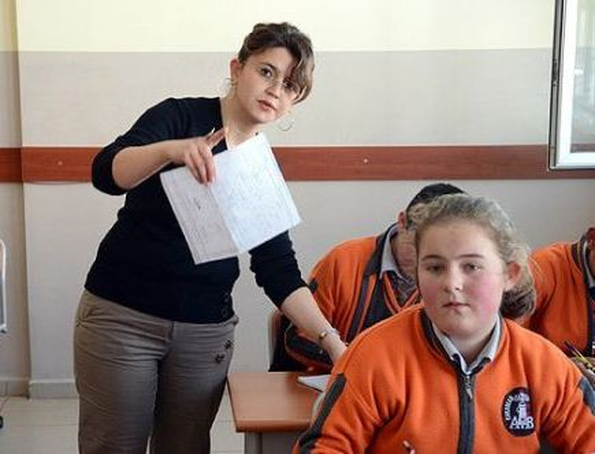 Hanefi Bostan: "Öğretmenlere İl İçi Özür Grubu Tayin Hakkı Tanındı"