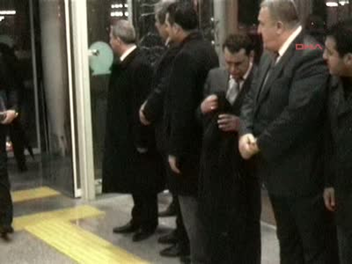 Adalet Bakanı Ergin.Araç Suriye\'den Gelmiş "Cilvegözü Sınır Kapısı\'nda Patlama; 7 Ölü, 30 Yaralı"...