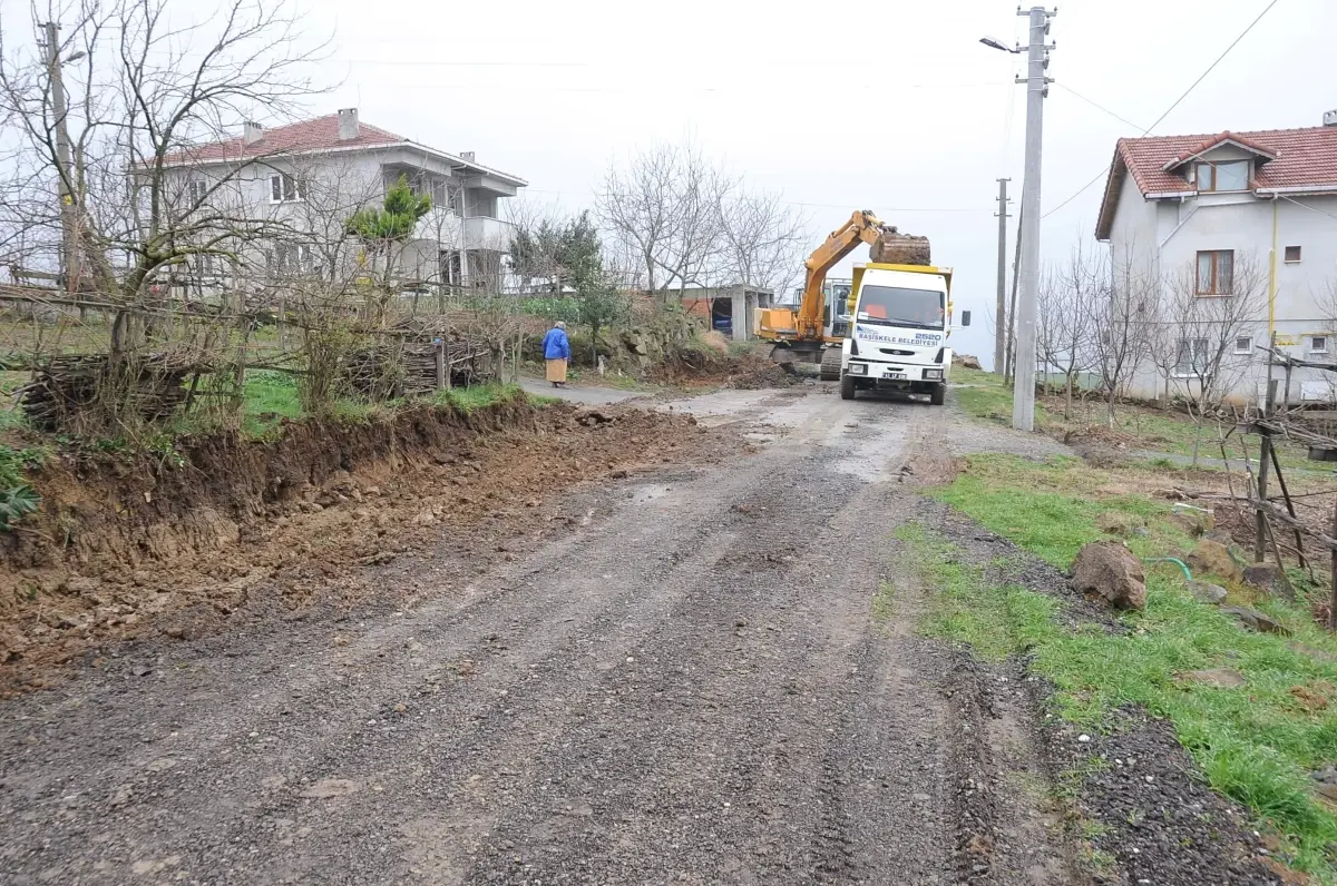 Başiskele\'de Altyapı Çalışmaları Devam Ediyor