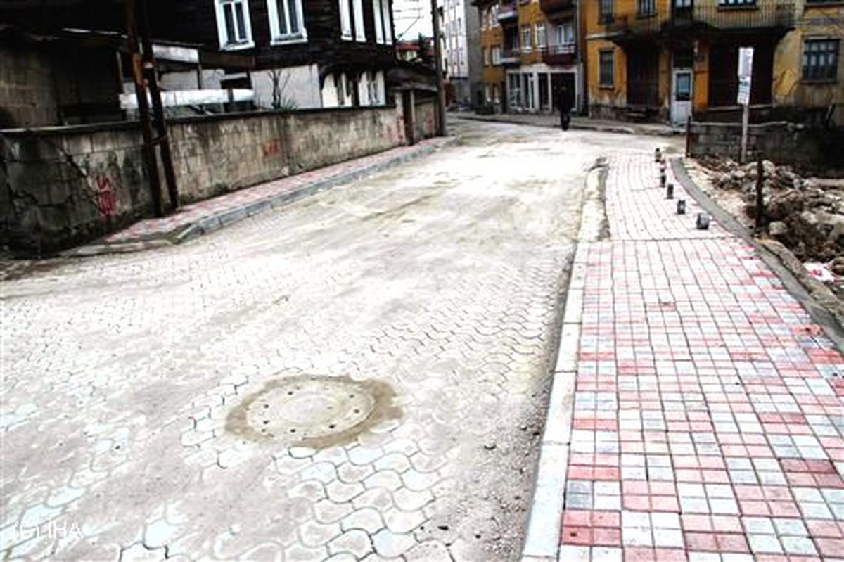 Belediyeden Yol ve Kaldırım Düzenlemesi