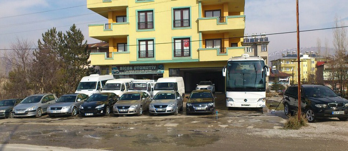 Çalıntı Aracı Galeriye Bırakıp Lüks Otomobili Çaldı