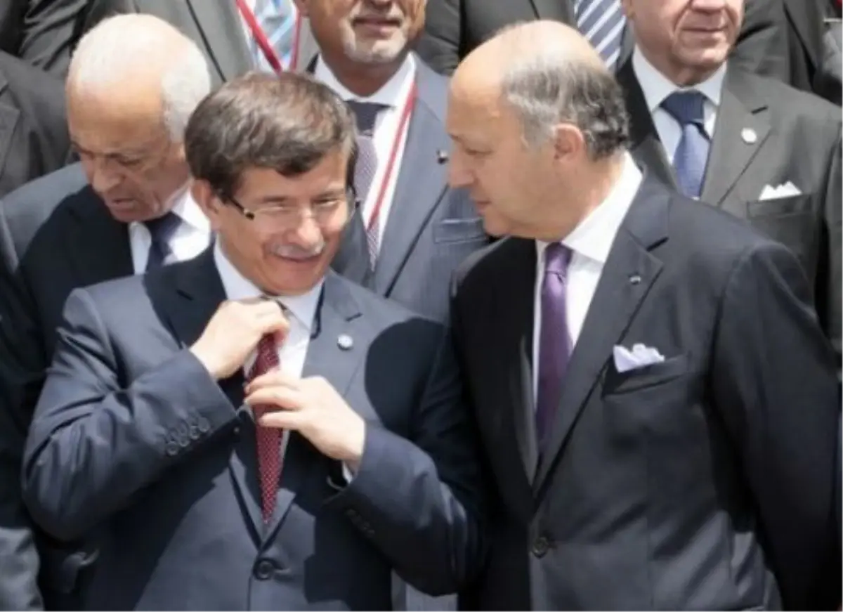 Dışişleri Bakanı Ahmet Davutoğlu, Fransa Dışişleri Bakanı Laurent Fabius\'un Türkiye\'nin AB Müzakere...