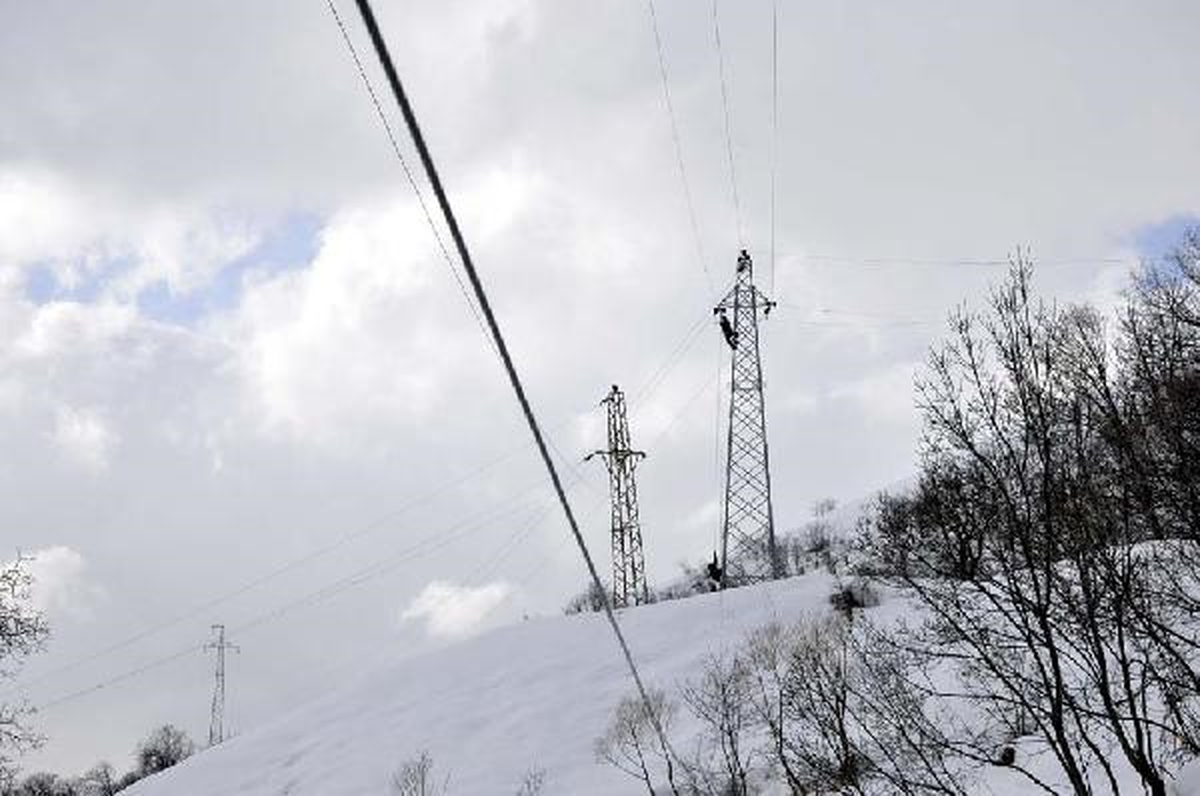 Elektrik Arıza Ekiplerinin Zorlu Mücadelesi