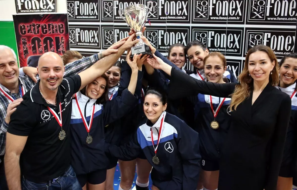 Fonex Şirketler Voleybol Ligi Şampiyonu Avea Oldu