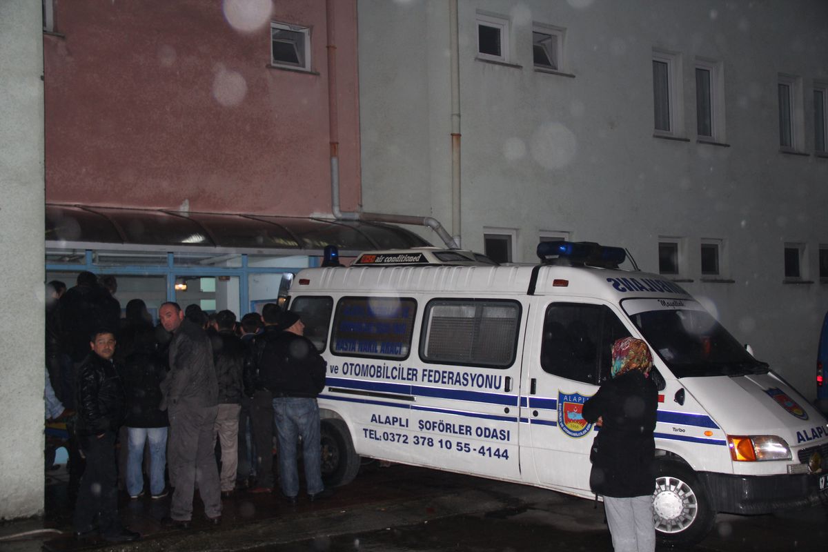 Gelinini Tabanca ile Öldürdü, Oğlu ve Torununu Yaraladı Zonguldak\'ın Alaplı İlçesi\'ne Bağlı Hasanlı...